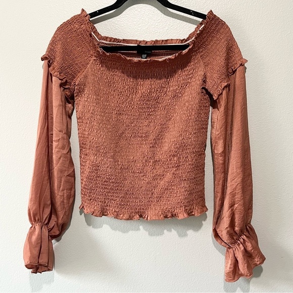 LUCY PARIS- Long Sleeve Flowy Sleeves with Ruched Material Copper Top Size M - Picture 1 of 5